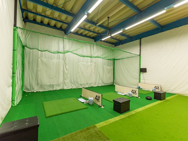 4xFOUR INDOOR GOLF SCHOOL （フォーバイフォーインドアゴルフスクール） 2