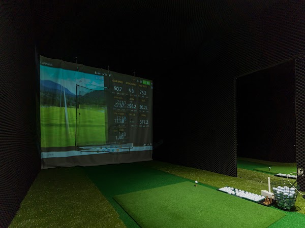 4xFOUR INDOOR GOLF SCHOOL （フォーバイフォーインドアゴルフスクール） 5