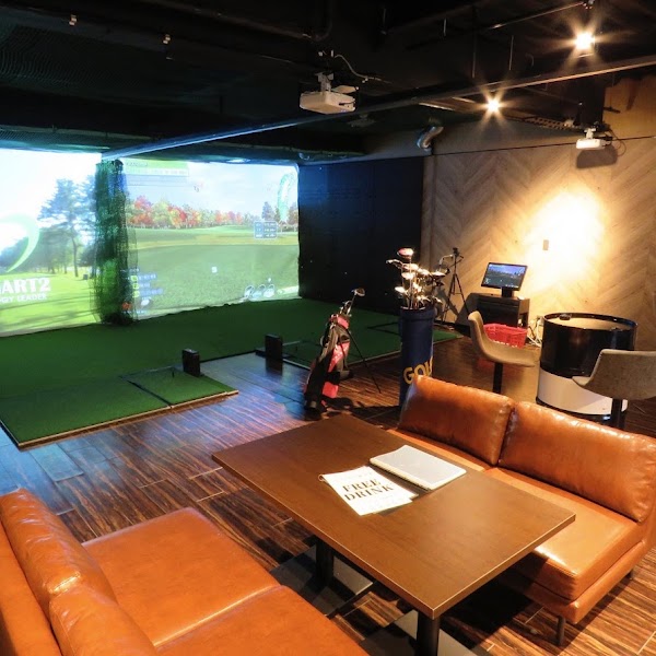 シミュレーションゴルフバー Glowup(グローアップ)