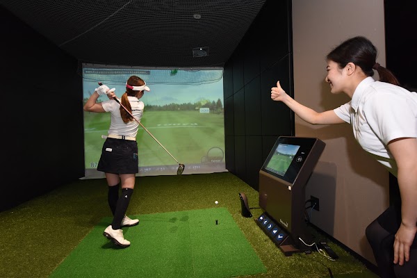 【 ゴルフスクール 】 チキンゴルフ 沖縄那覇店