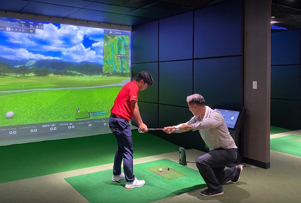 インドアゴルフ練習場 バーディ戸塚