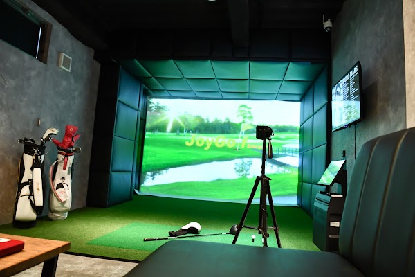 インドアゴルフスタジオ「X GOLF RANGE」 2