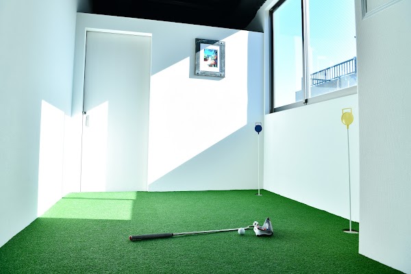 インドアゴルフスタジオ「X GOLF RANGE」 3