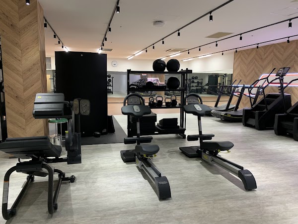 インドアゴルフ＆フィットネス サンクチュアリつくば店 2