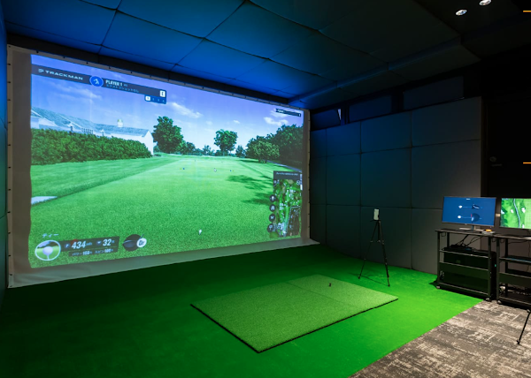 FIRST THE GOLF ゴルフ室内練習場 京都駅