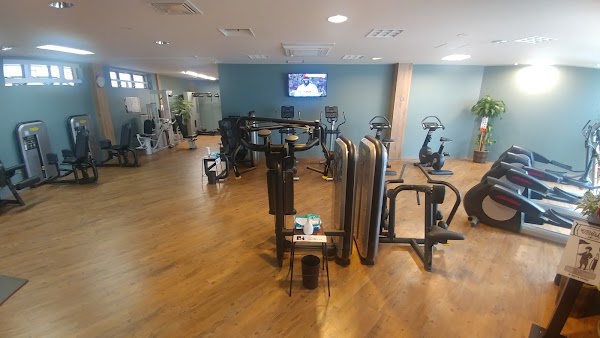 i8 GOLF&FITNESS インドアゴルフ練習場 5