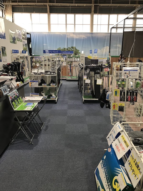 ゴルフファン長岡 ゴルフ練習場 室内 2